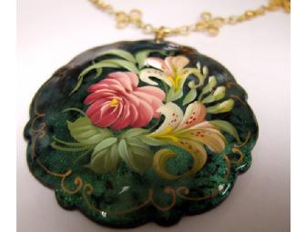 Floral Wood Medallion Necklace with Gold Toned 'Flower' Chain - AV Max