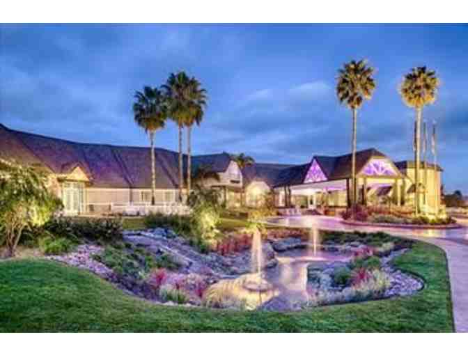 1 Night Stay at Hilton San Diego Del Mar + 2 tickets to the races