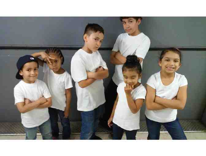 Breakdancing Classes (child) / Clases de Breakdance (para ninos)