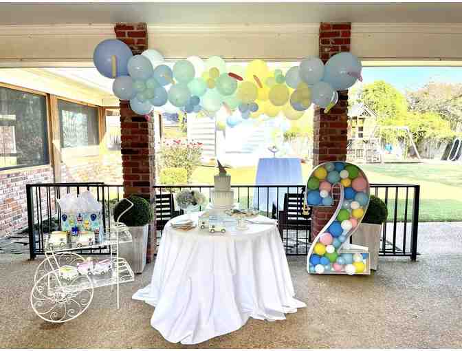 Balloon Arch by Amanda Holecek