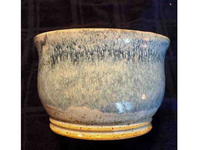 Decorative ceramic bowl