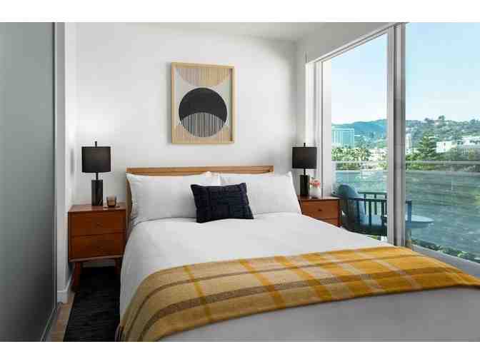 Enjoy 5 nights Luxury Hollywood 2 bed suite