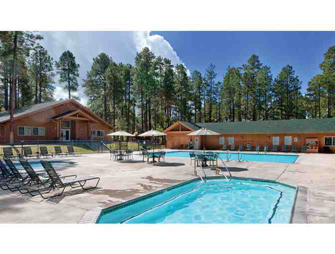 Enjoy 3 nights Club Wyndham 4.4 star Pinetop, AZ + $100 Food Credit