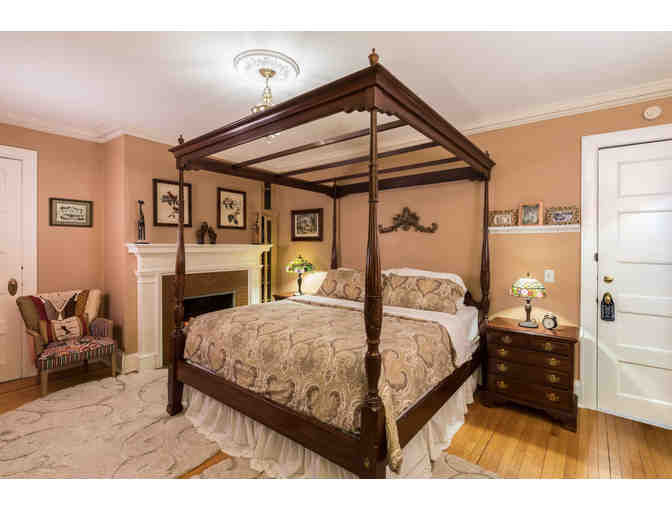 Enjoy 4 night stay at Ringling House Bed and Breakfast, WI 4.5* RATED + $100 Food