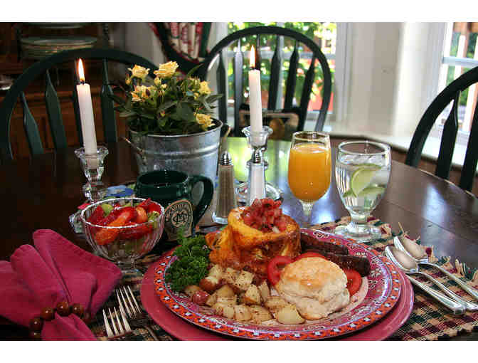 Enjoy 4 nights BnB McCaffrey House Bed & Breakfast Inn near Yosemite 4.7 Star