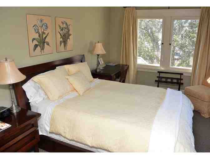 Enjoy 3 nights luxury BnB Arroyo Vista Inn Pasadena 4.7 star + $100 Food
