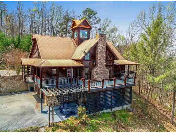 Enjoy 4 nights LUXURY 6 bed Cabin Sevierville, Tennessee - Photo 1