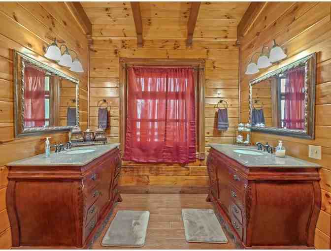 Enjoy 4 nights LUXURY 6 bed Cabin Sevierville, Tennessee - Photo 9
