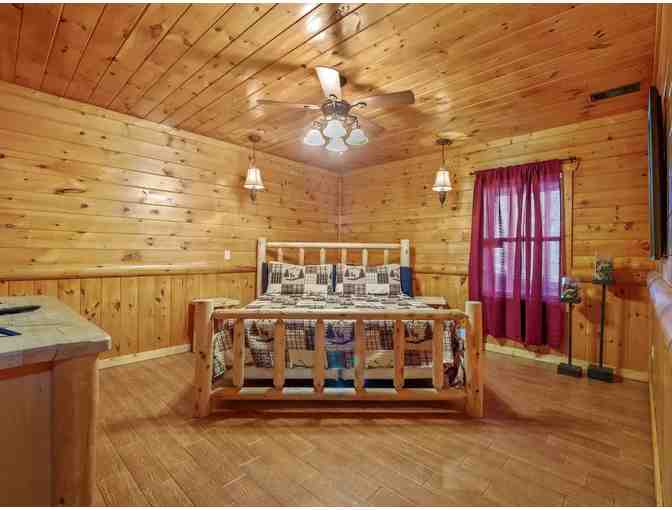 Enjoy 4 nights LUXURY 6 bed Cabin Sevierville, Tennessee - Photo 10