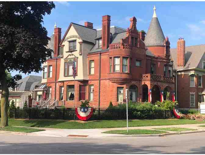 Enjoy 4 night stay at Schuster Mansion Bed and Breakfast, WI 4.4* RATED + $100 Food