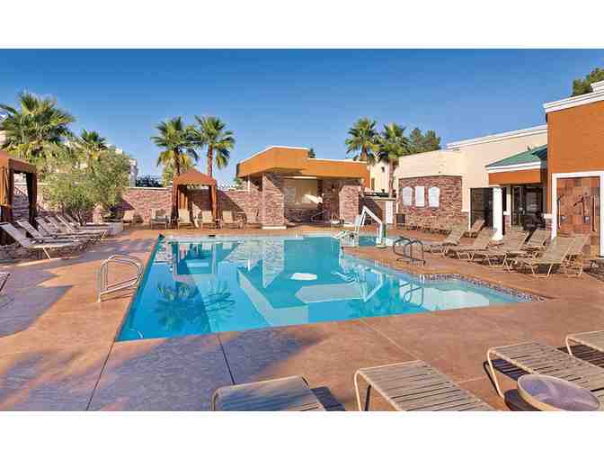 Enjoy Angel Park Golf Club + 3 nights Club Wyndham Tropicana Las Vegas 4.4 star Resort