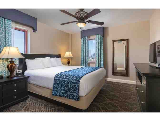 Swamp Tour + 3 nights Club Plaza Ave Resort New Orleans, LA 4.3 rated