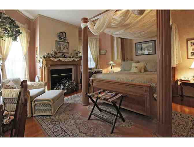 Ultimate Indiana Fever Game Experience & Caitlin Clark Rookie Card