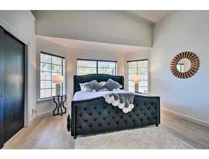 Round of Golf with 4-Night Stay in 4-Bedroom Pool House in Scottsdale, AZ