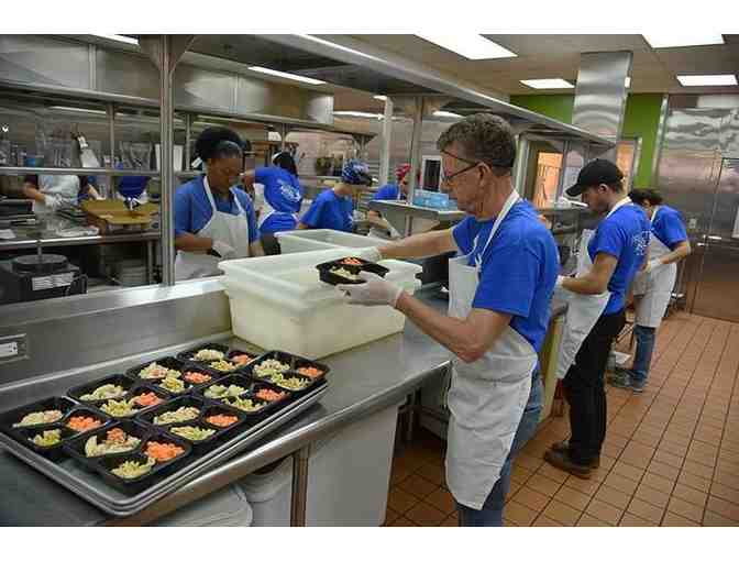 4-Night Stay & Volunteer with Project Angel Food in LA