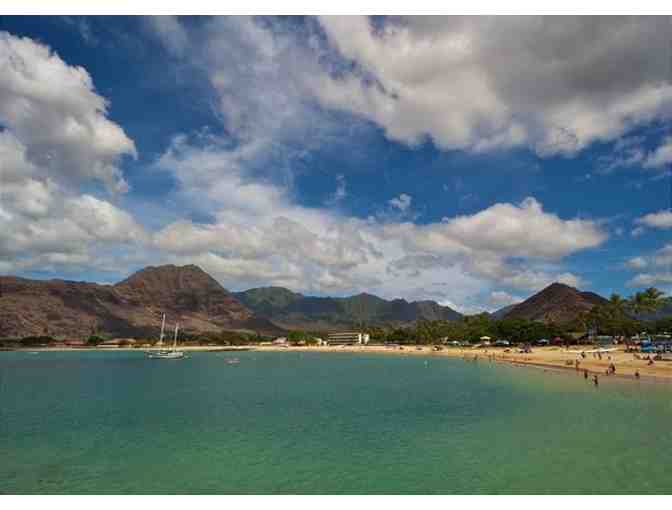 7-Night Stay in 12-Bedroom Oceanview Home in Oahu, Hawaii