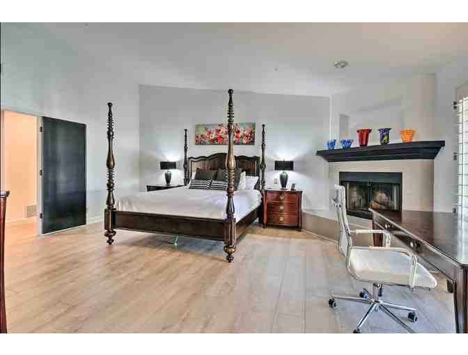 Round of Golf with 4-Night Stay in 4-Bedroom Pool House in Scottsdale, AZ