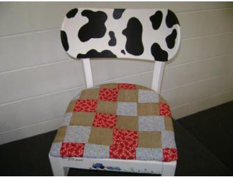 1Kindergarten - Class of 2023 'America's Dairyland' Farm Chair