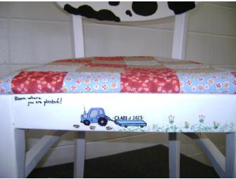 1Kindergarten - Class of 2023 'America's Dairyland' Farm Chair