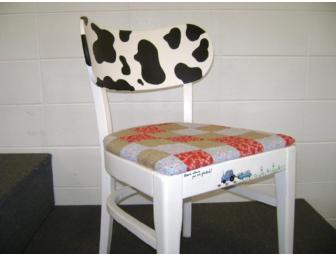 1Kindergarten - Class of 2023 'America's Dairyland' Farm Chair