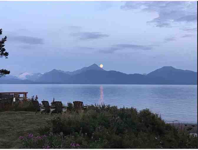 Two Nights in Alaskan Waterfront Retreat!