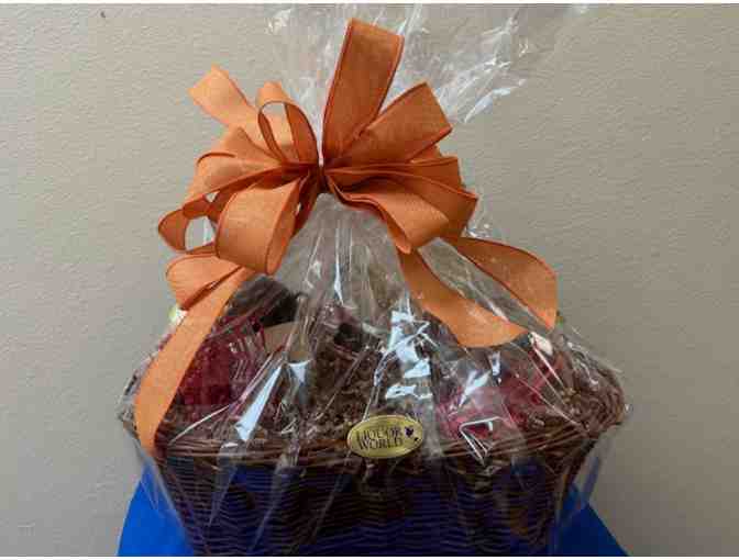 Basket Donated by Liquor World