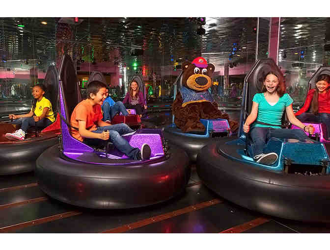 John's Incredible Pizza Company: Four Admission Passes + Endless Buffet + Drinks