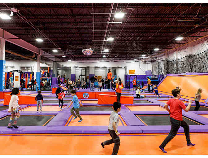 Childs Birthday Party at Altitude Trampoline Park Chicago