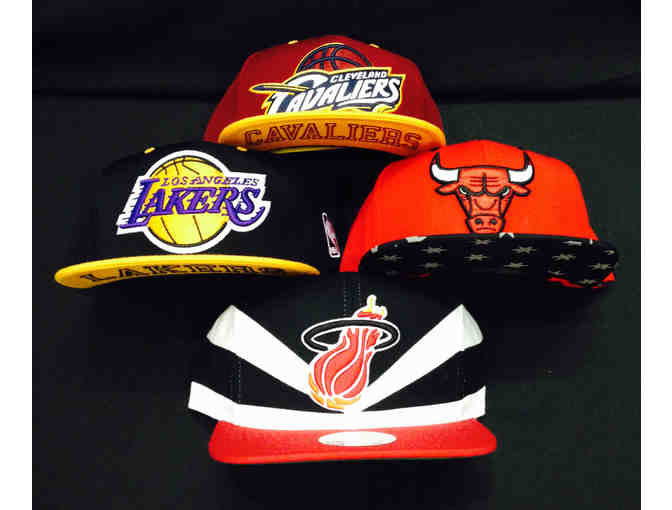 Mitchell & Ness 4 adjustable snapback hats (Lakers/Cavaliers/Bulls/Heat)