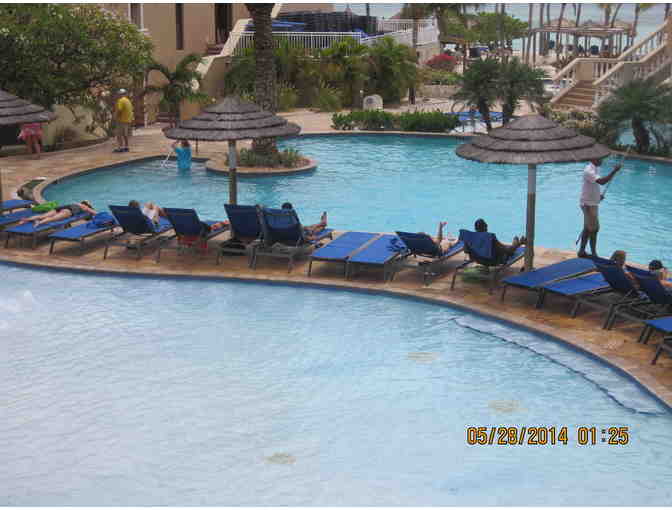 Spring in Aruba - One Week Stay in a Luxury Resort