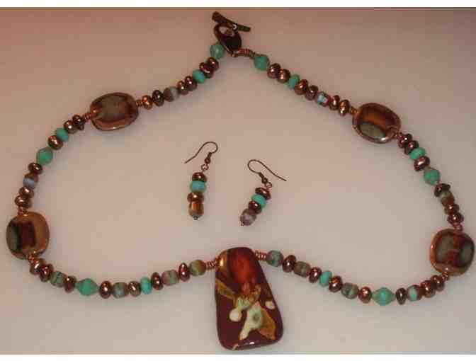 Necklace and earring set