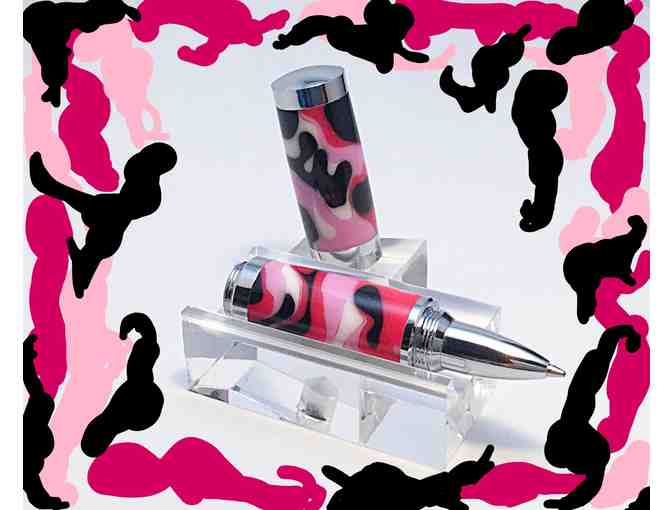 Fun & Fashionable Lipstick Pen in Hellcat Cammo