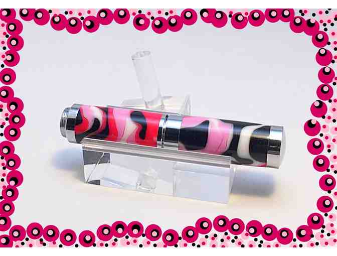 Fun & Fashionable Lipstick Pen in Hellcat Cammo