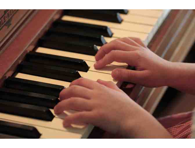 Group Piano Session with Piano School of Bklyn