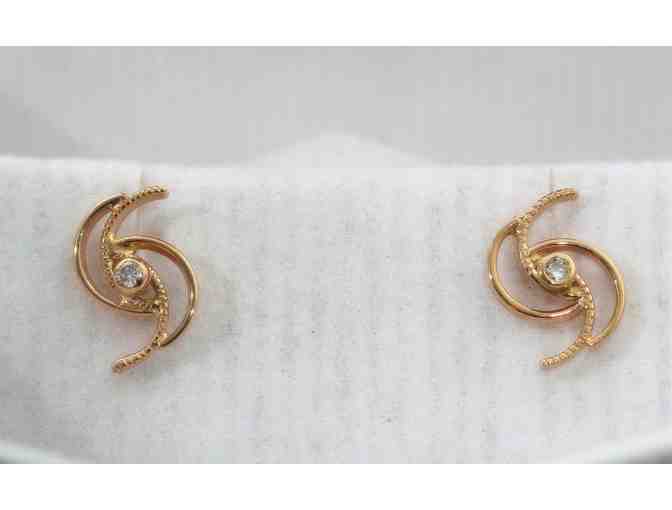 14Kt Gold Swish Earrings