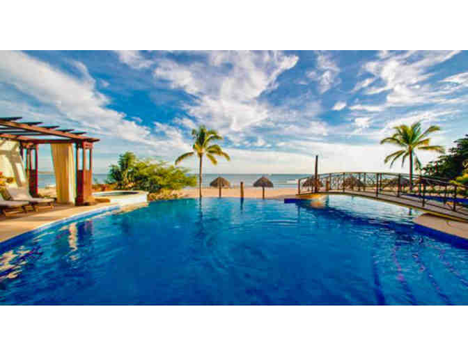 Just Added for Live Auction! Mexican Beach Villa for 8
