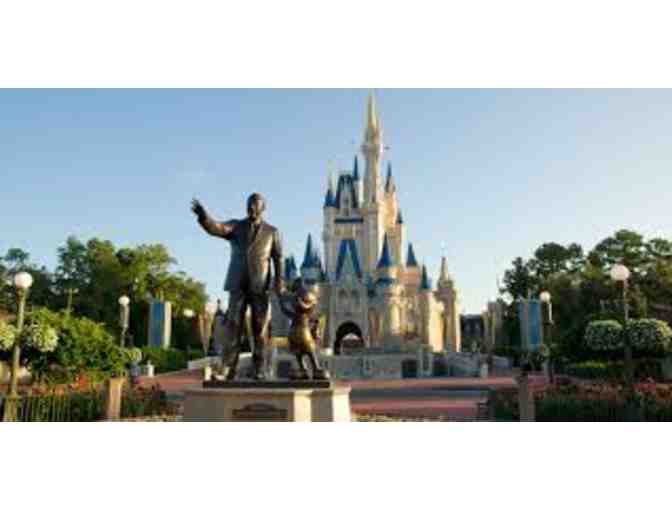 FOUR (4) Walt Disney World Park Hopper Tickets & Collectible Mickey Mouse
