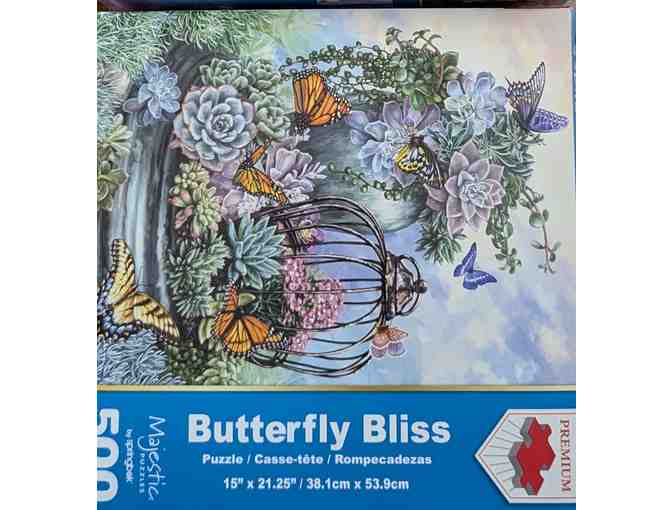 Puzzle Board and Jigsaw Puzzles