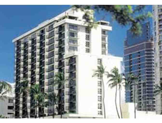 Oahu: DoubleTree by Hilton Alana Waikiki