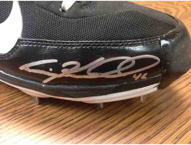 Atlanta Braves - Craig Kimbrel Autographed Cleat - Authenticated