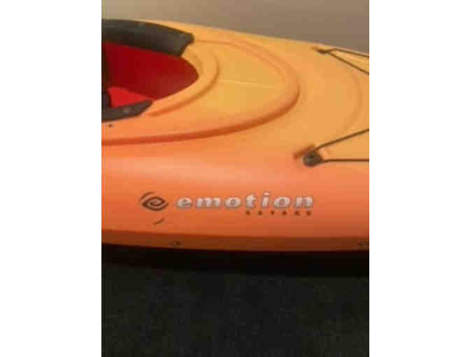 Emotion Guster Sit-In Kayak with Paddle