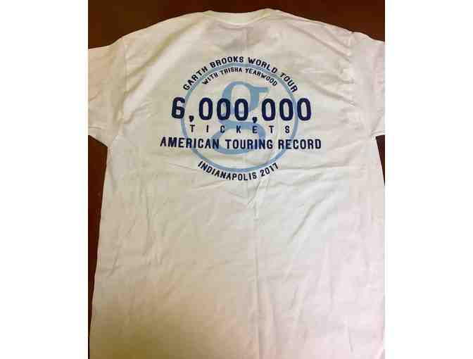 Garth Brooks World Tour T-Shirt Size Large