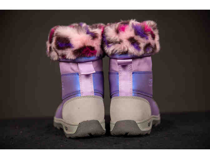 UGG Butte II CWR Boots Kid's (size 4 - Purple Leopard)