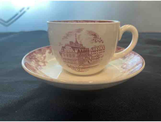 12 Antique Wedgwood China Harvard teacups with saucers - perfect for collectors! - Photo 3