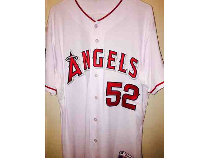 Matt Shoemaker (Los Angeles Angels) autographed jersey