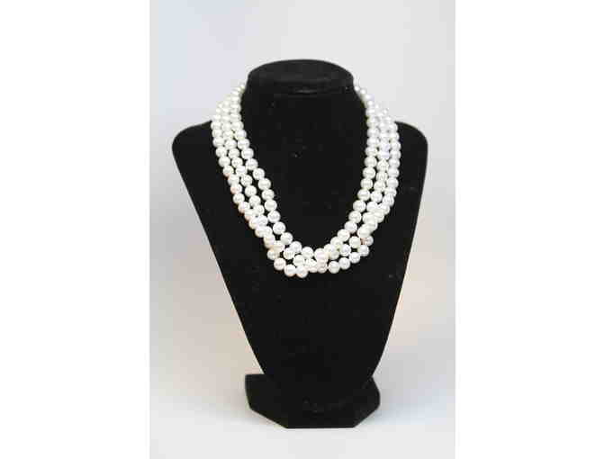 Exquisite 50' Pearl necklace from China