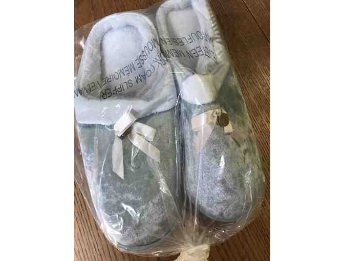 Avon house shoes size 9