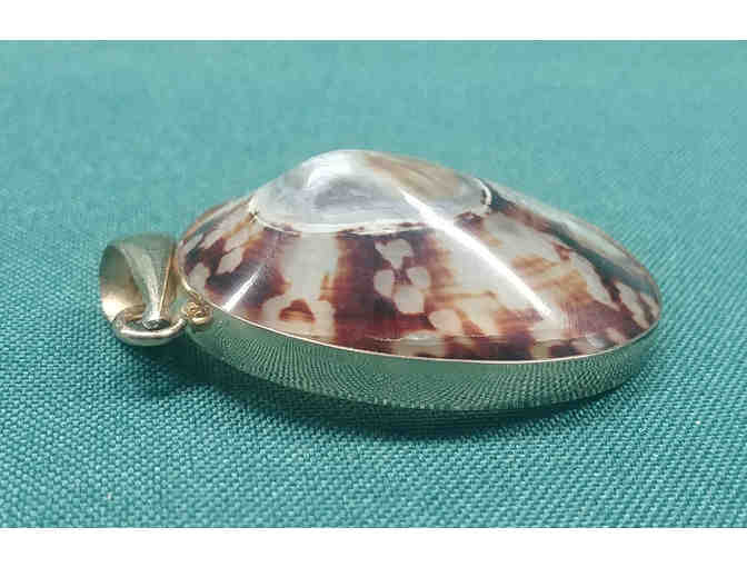 Shell Pendant from Benoit's