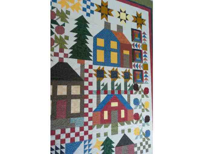 Thimbleberries Queen Size Quilt pieced by KSO Volunteer Debbie Stidham