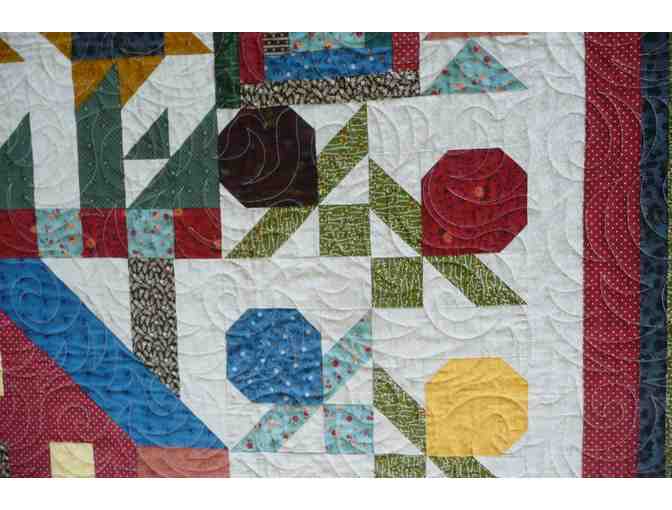 Thimbleberries Queen Size Quilt pieced by KSO Volunteer Debbie Stidham